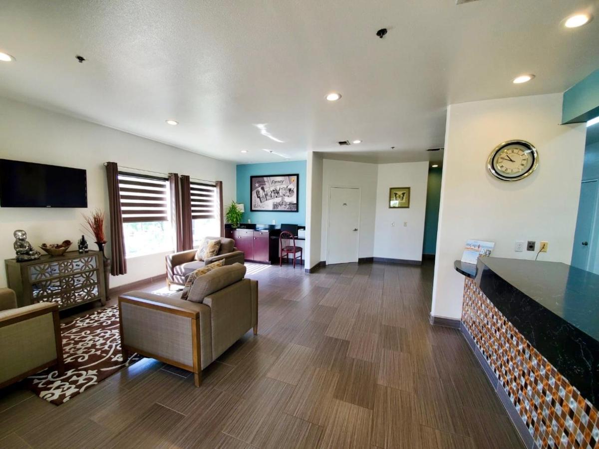 Super 8 By Wyndham Forney/East Dallas Ngoại thất bức ảnh